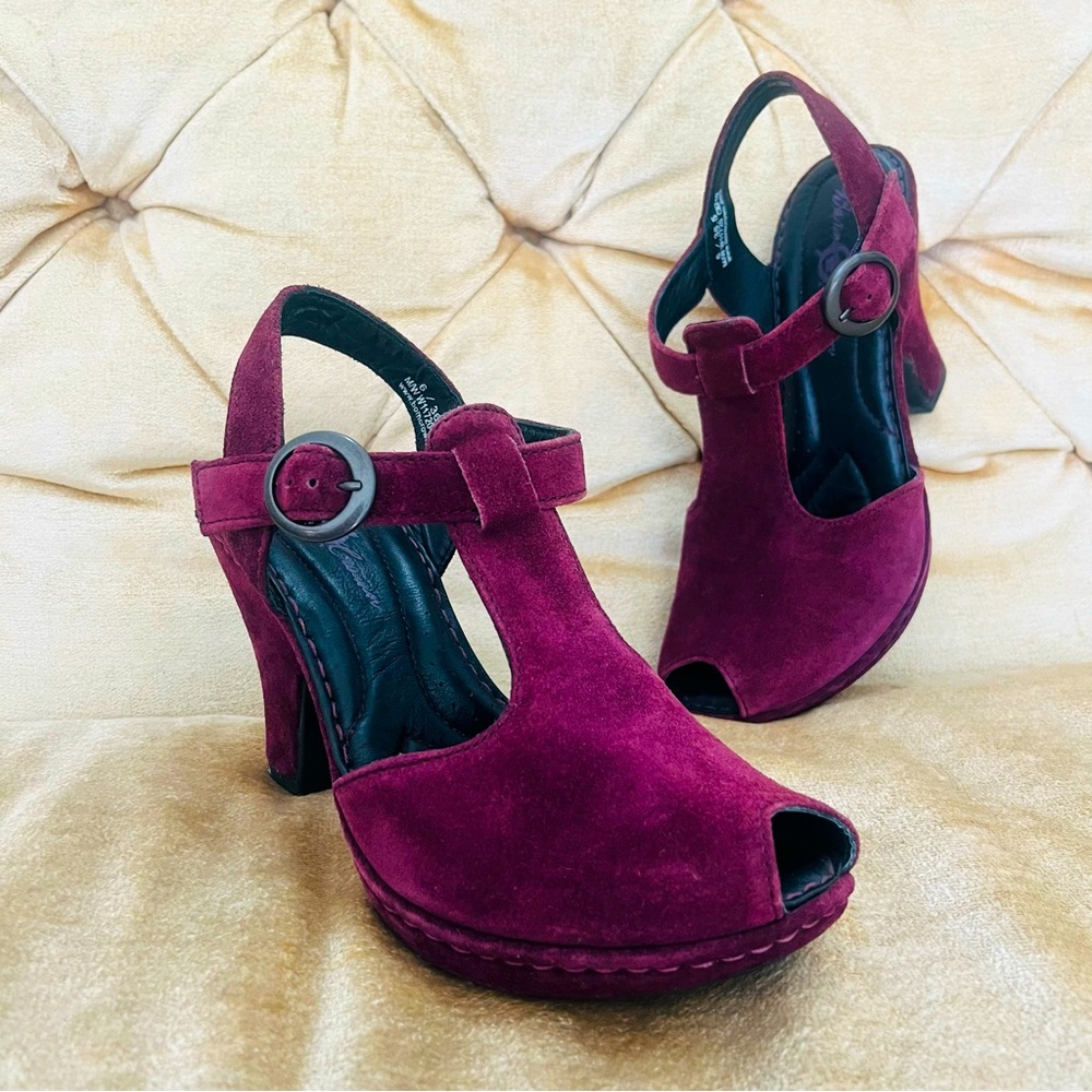 NEW Born Crown Zola Purpe Prugna Suede Heel T Strap Sandals Sz 6 peep toe
